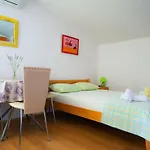 Buka Calm Vii' By Interhome بونات